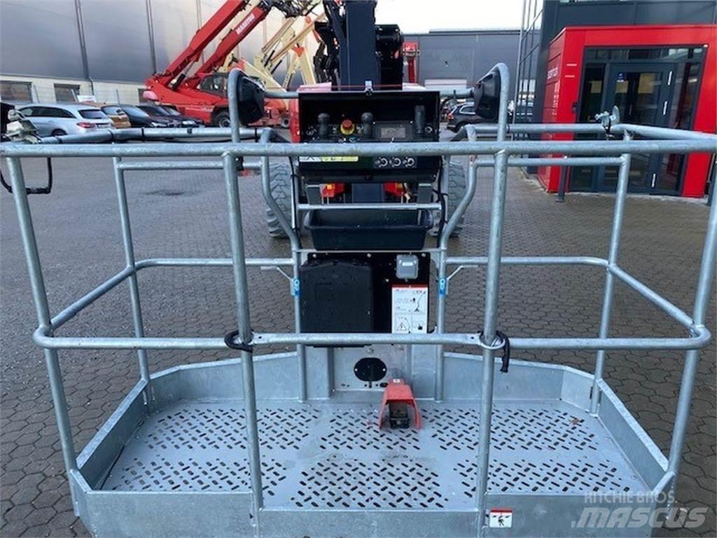 Manitou 200ATJE Elevadores braços articulados