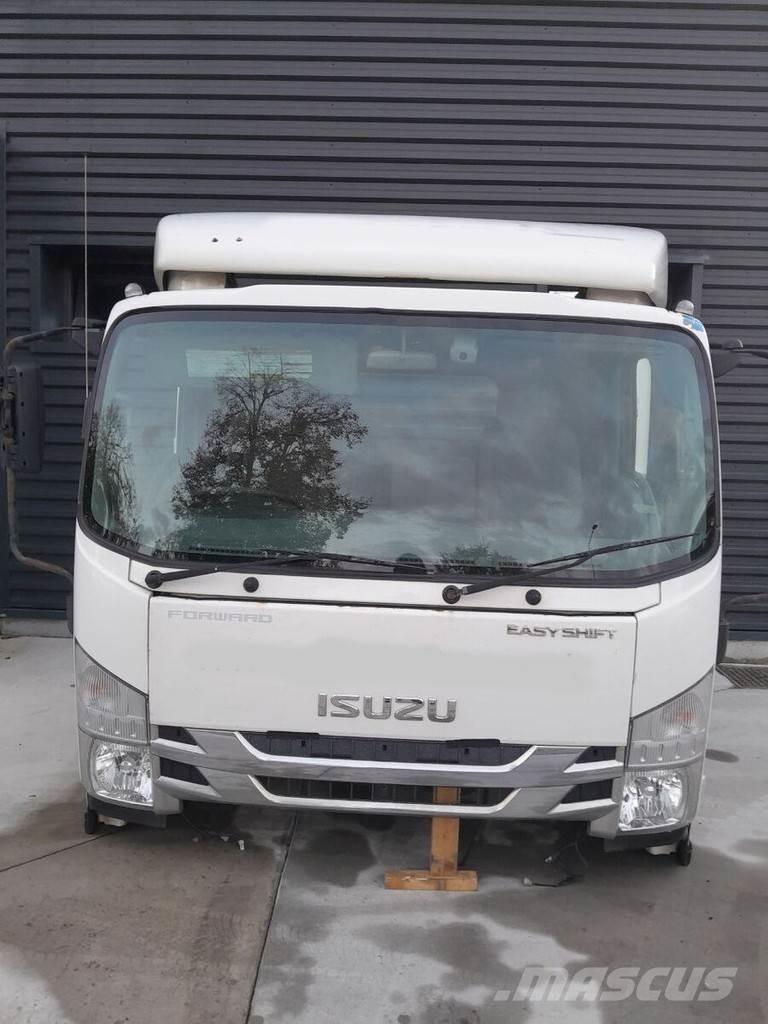 Isuzu N75 Cabines e interior