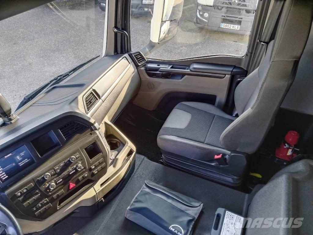 MAN TGS 26.360 Caminhões de caixa fechada