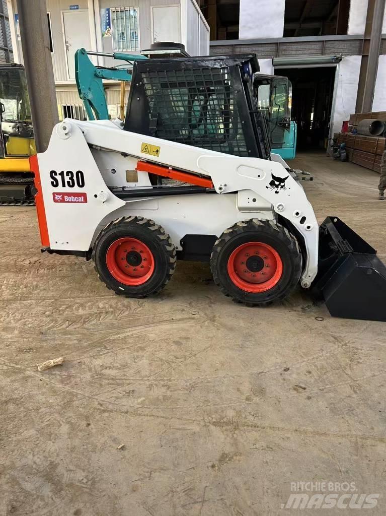 Bobcat S130 Minicarregadeiras