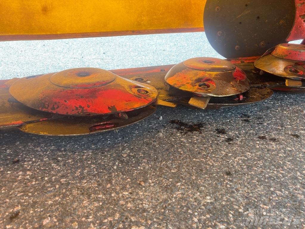 Pöttinger NovaCat X8 Gadanheiras