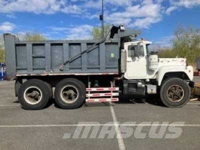 Mack RD 690 SX Camiões basculantes
