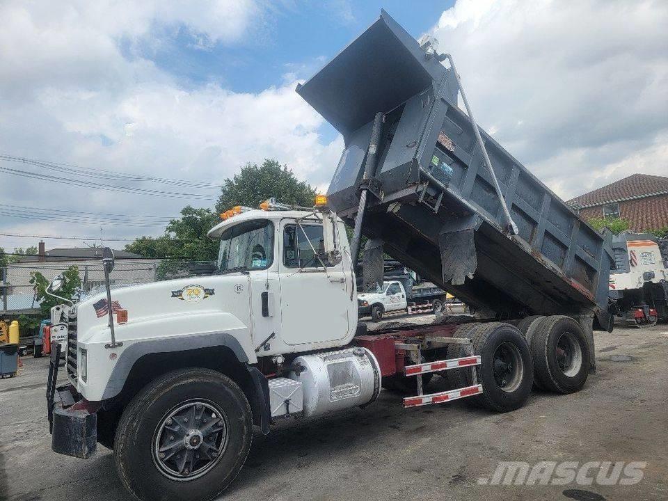Mack RD 690 SX Camiões basculantes