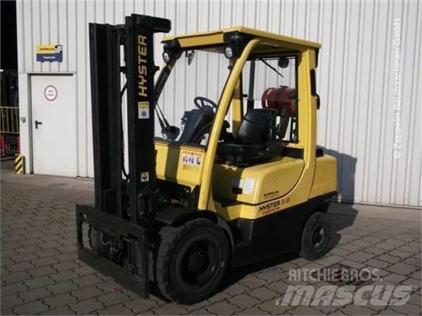 Hyster H3.0FT Porta palettes