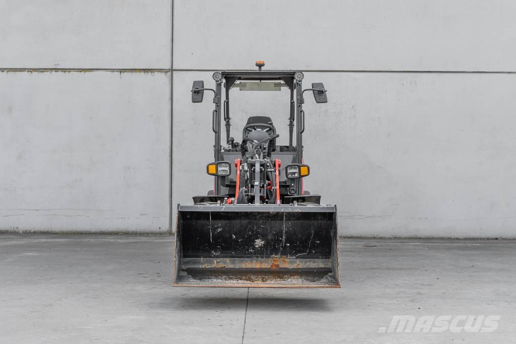 Manitou MLA 3-25 HC Mini carregadoras