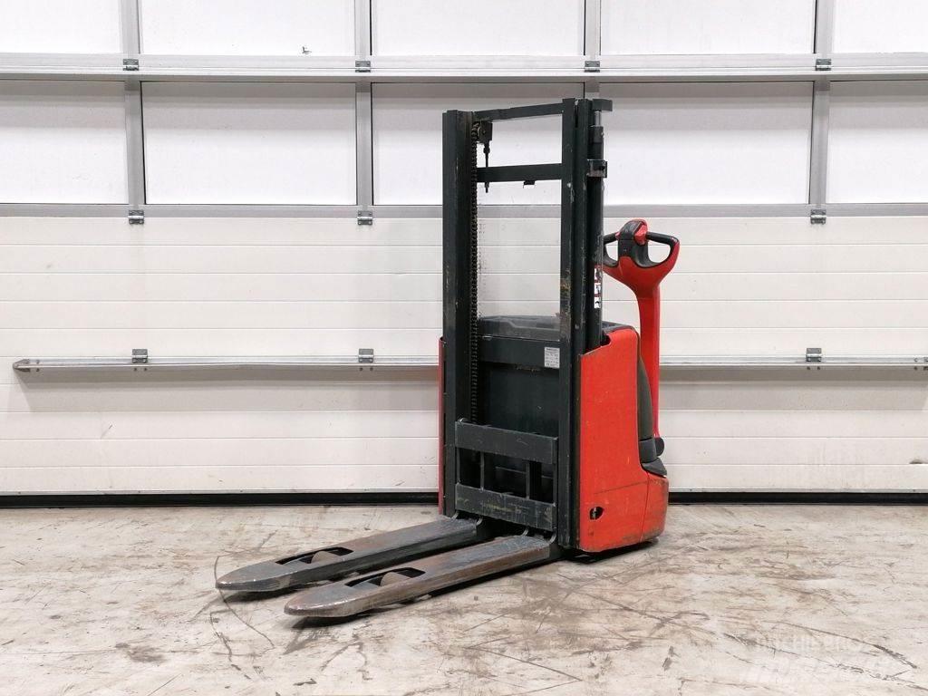 Linde L10B Empilhador para operador externo