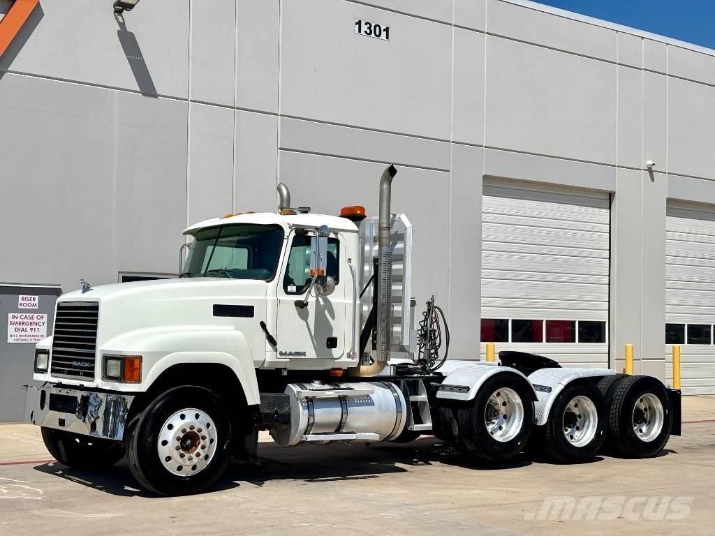 Mack CHU 613 Cavalos Mecânicos