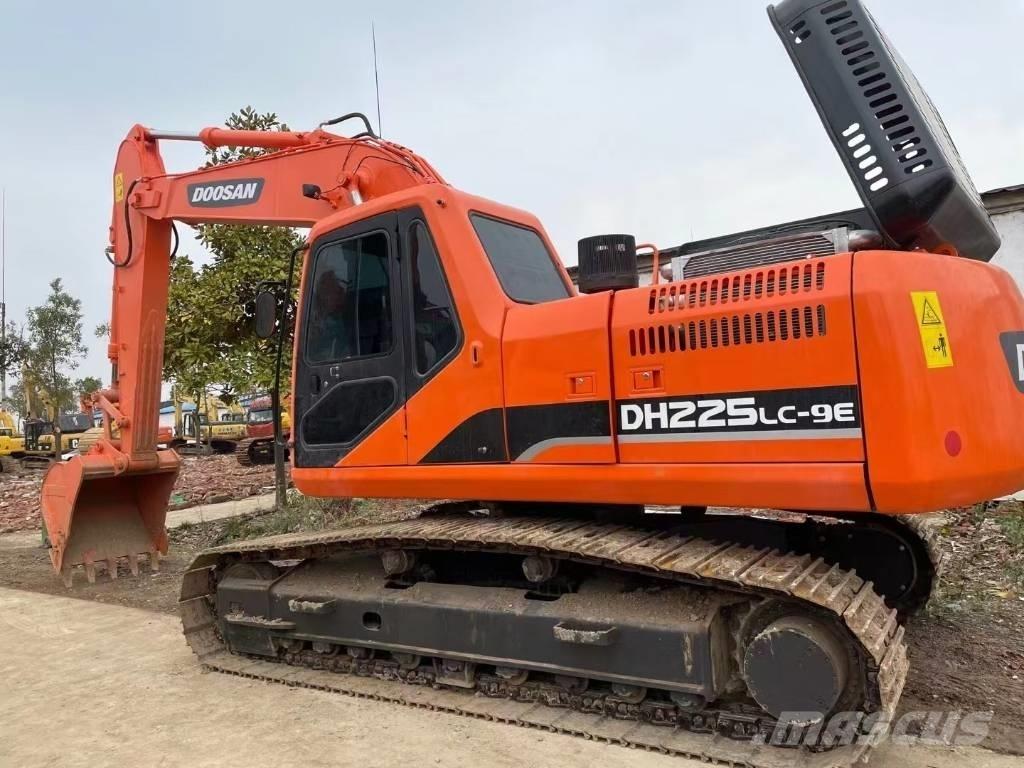 Doosan DH225LC-9E Escavadeiras de esteiras