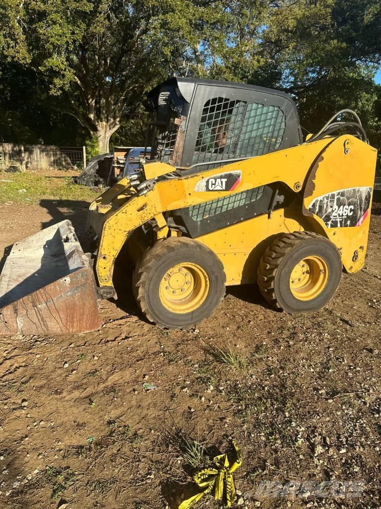 CAT 246 C Minicarregadeiras