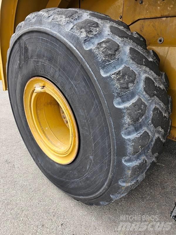CAT 966K Carregadeiras de rodas