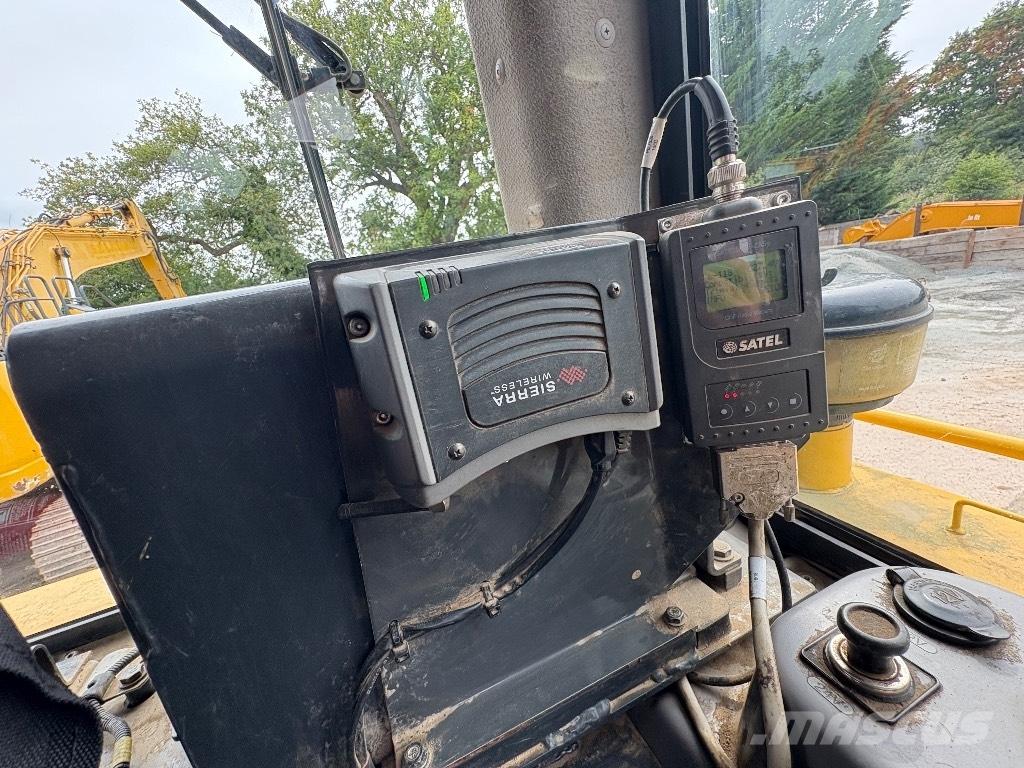 Komatsu D65PXI-18 Dozers - Tratores rastos