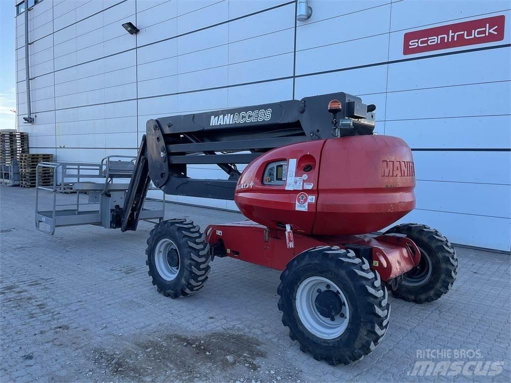 Manitou 160ATJ+ RC Elevadores braços articulados