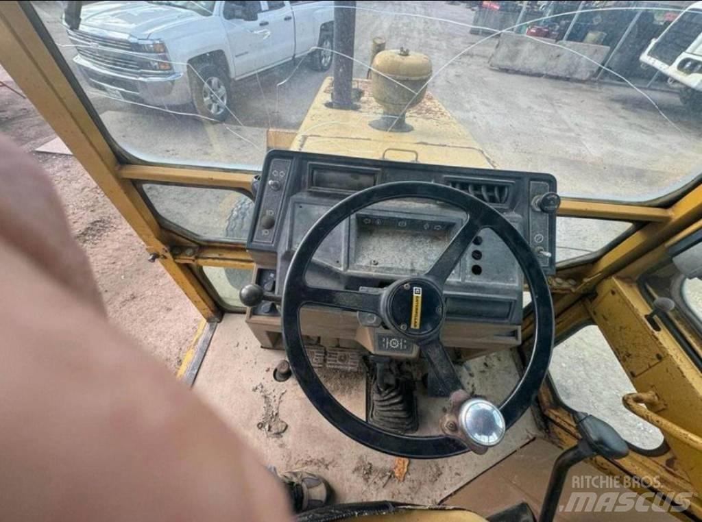 CAT 416 Retroescavadeiras
