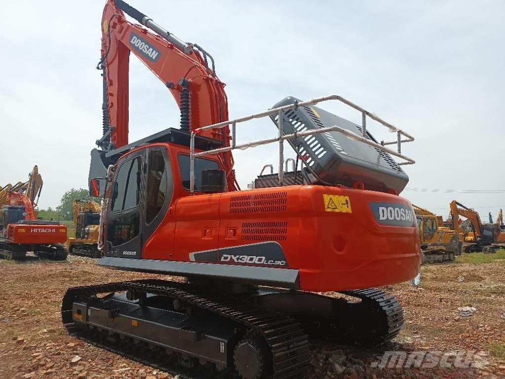 Doosan DX 300 Escavadeiras de esteiras