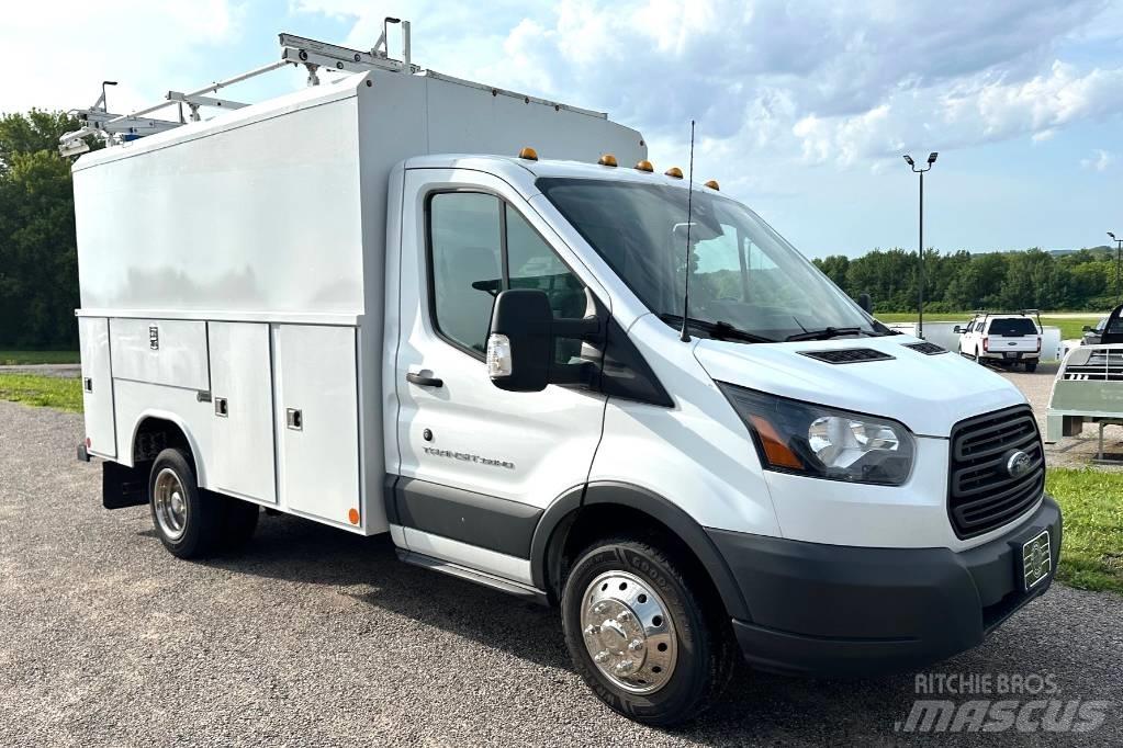 Ford Transit 350 Pick up de caixa aberta