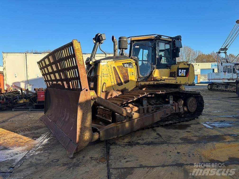 CAT D7E Dozers - Tratores rastos