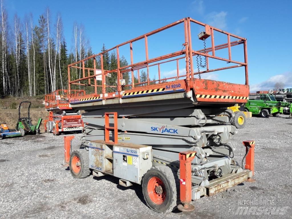 SkyJack SJ 9250 Elevadores de tesoura