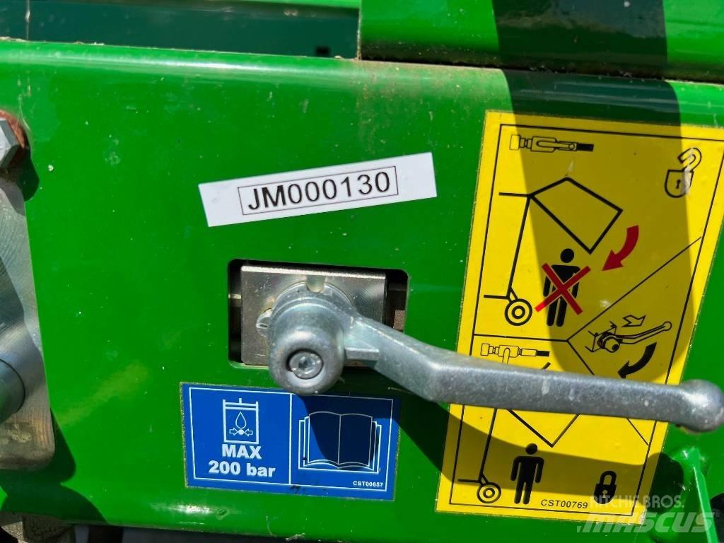 McHale F 5500 Enfardadeira de rolos