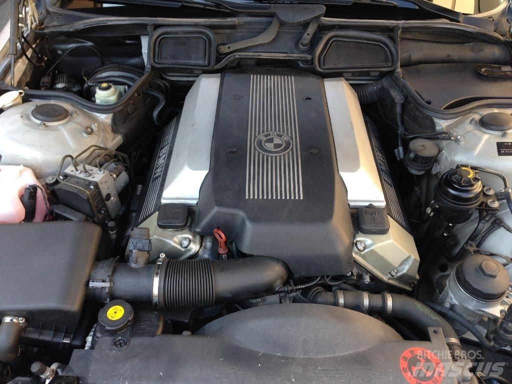 BMW GH-GG35 Automóvel