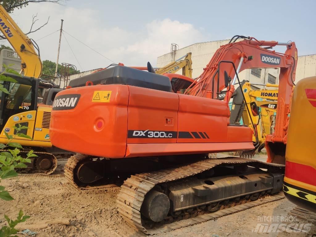 Doosan DX 300 Escavadeiras de esteiras