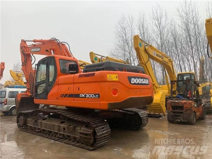 Doosan DX 300 Escavadeiras de esteiras