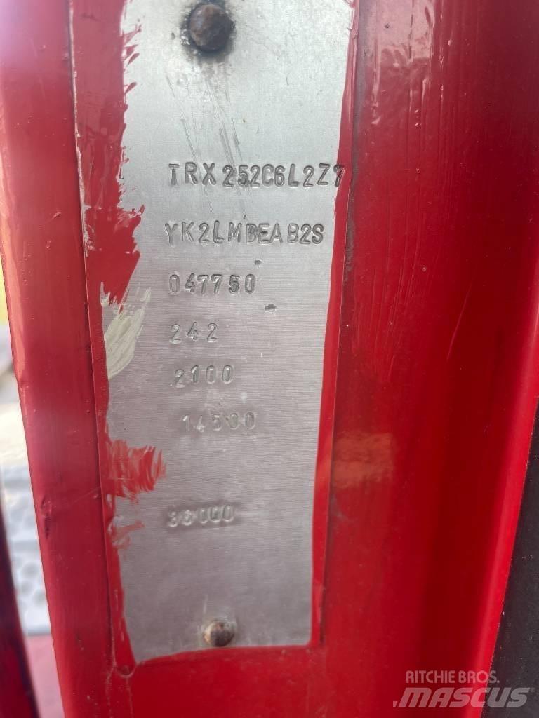 Kalmar TRX252 Tractores terminais