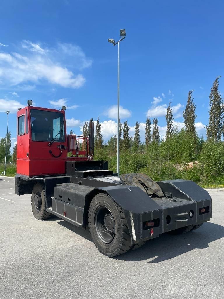 Kalmar TRX252 Tractores terminais