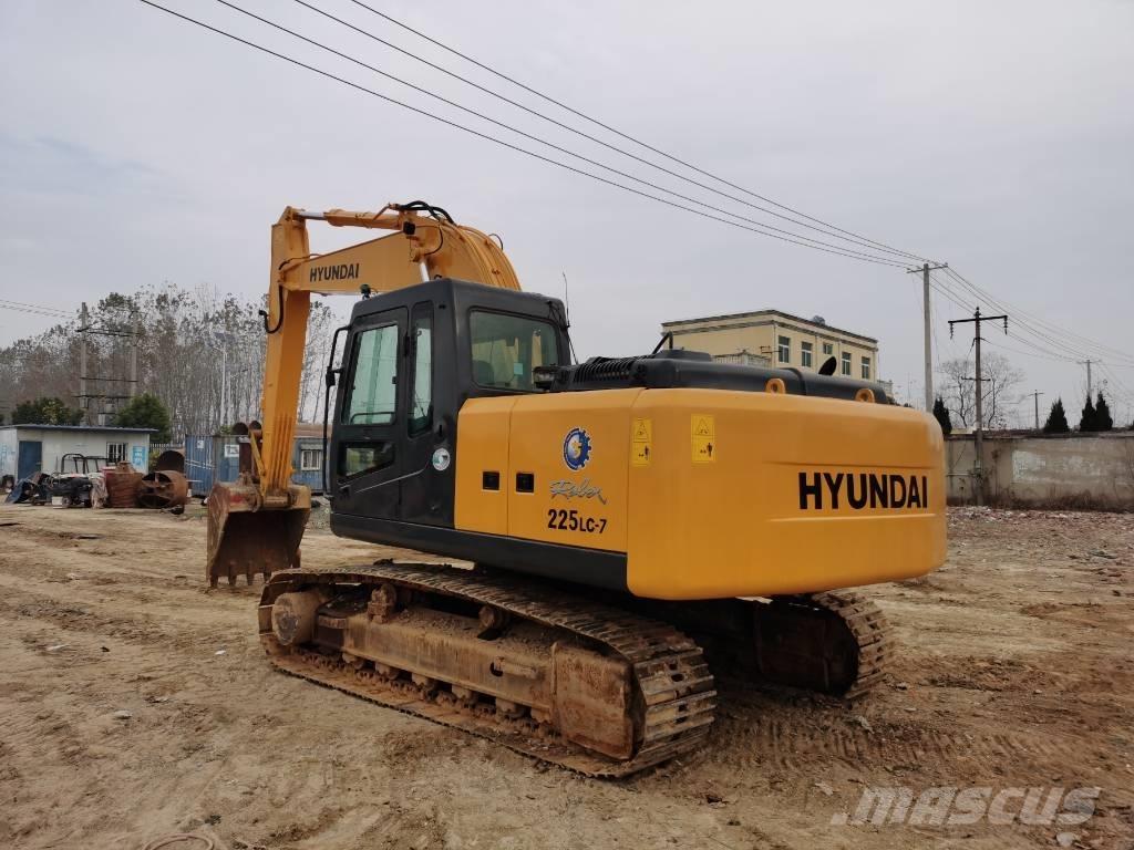 Hyundai R225LC-7 Escavadeiras de esteiras