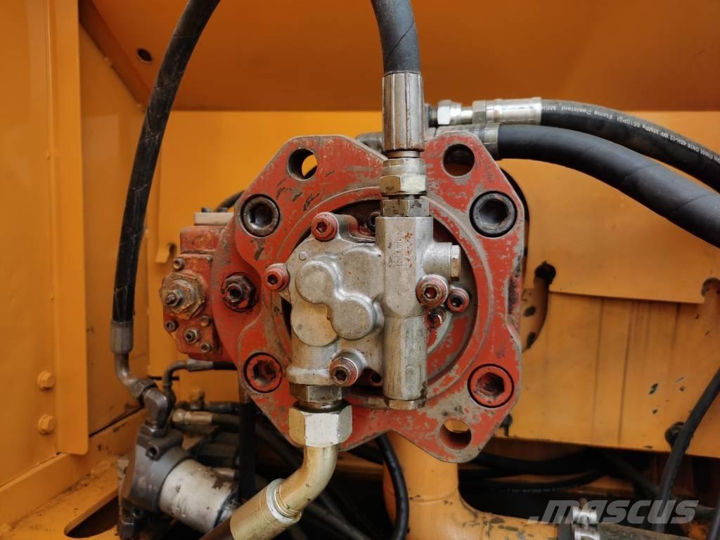 Hyundai R225LC-7 Escavadeiras de esteiras