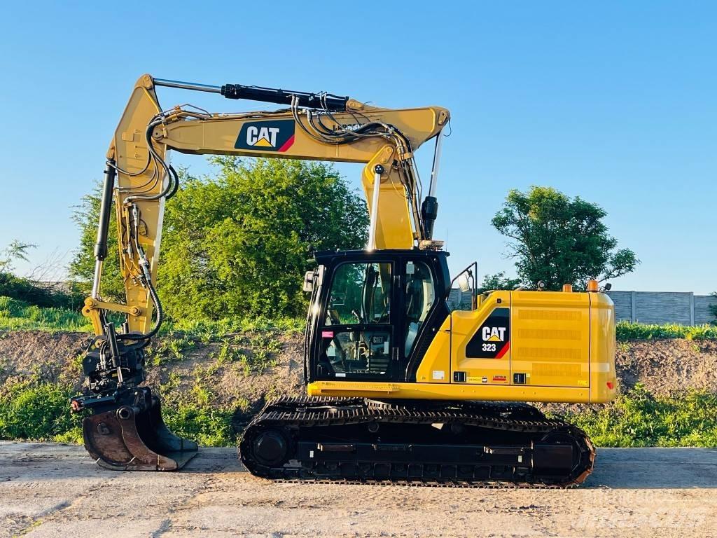 CAT 323 Escavadeiras de esteiras