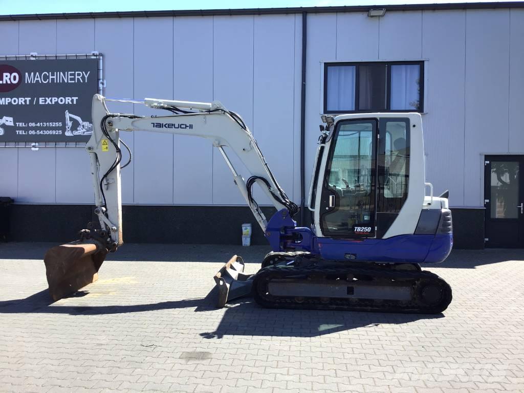 Takeuchi TB 250 Miniescavadeiras