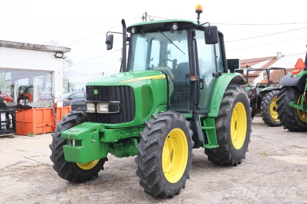 John Deere 6120 Tratores Agrícolas usados