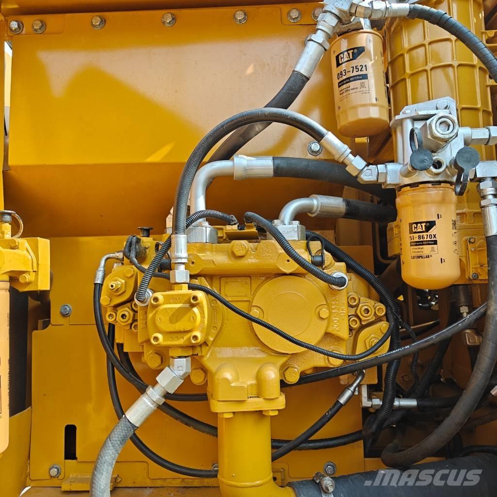 CAT 323 D L Escavadeiras de esteiras