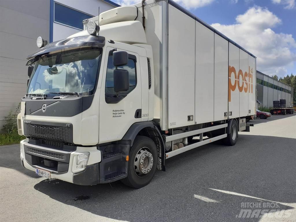 Volvo FE Caminhões de caixa fechada