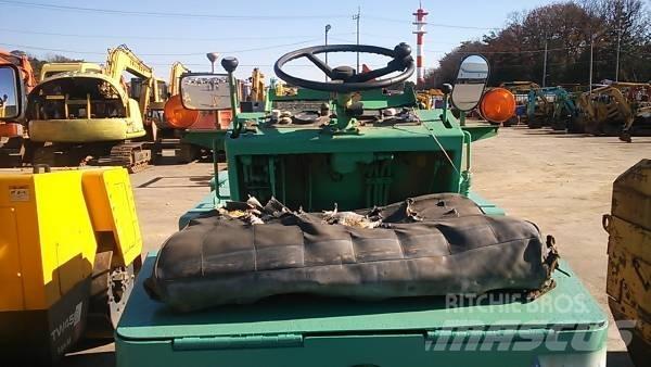 Sakai TG25 Rolos para Greens