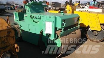 Sakai TG25 Rolos para Greens