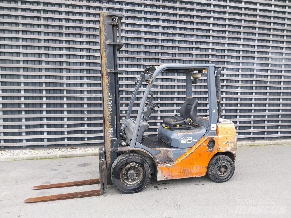 Toyota 25 Empilhadores Diesel