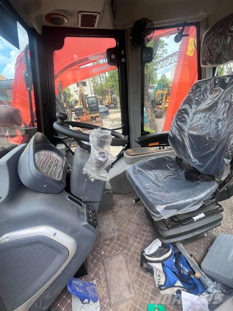 CAT 420 F Retroescavadeiras