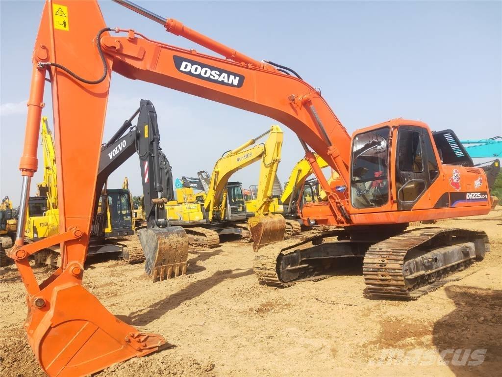 Doosan DH225LC-7 Escavadeiras de esteiras