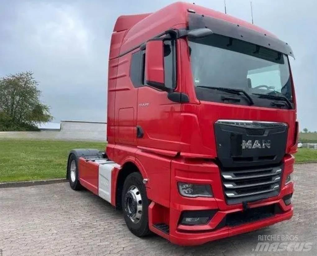 Shacman truck head Reboques basculantes
