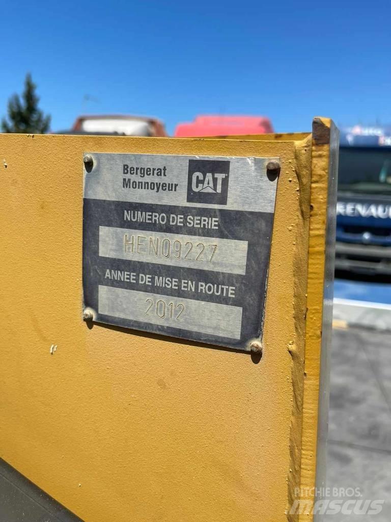 CAT 236 B Minicarregadeiras