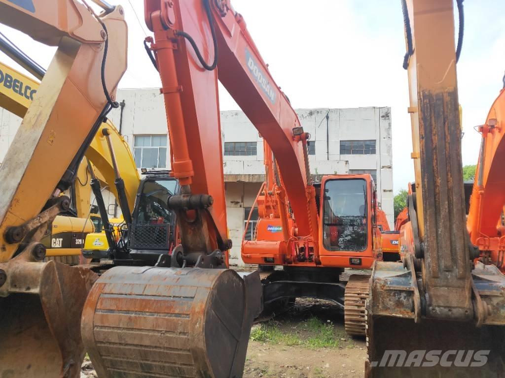 Doosan DH 215-9 Escavadeiras de esteiras