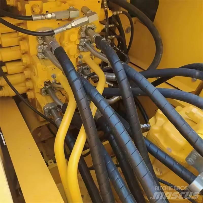 Komatsu PC 200 Escavadeiras de esteiras