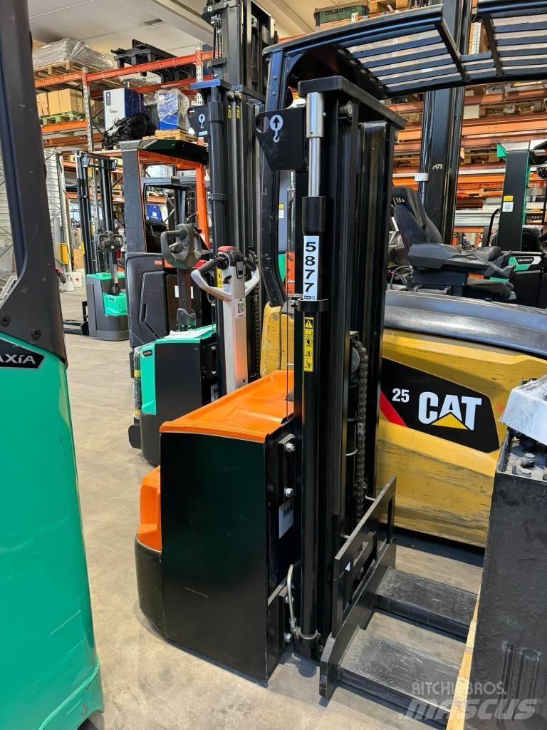 Rocla SWS16 Empilhador para operador externo