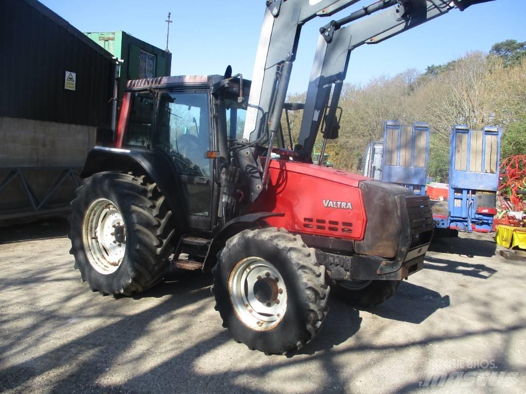 Valtra 6350 Tratores Agrícolas usados