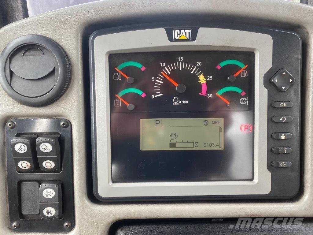 CAT D 6 T LGP Dozers - Tratores rastos