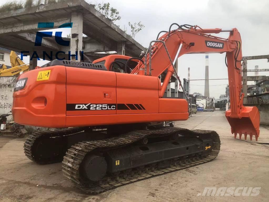 Doosan DX 225 LC Escavadeiras de esteiras