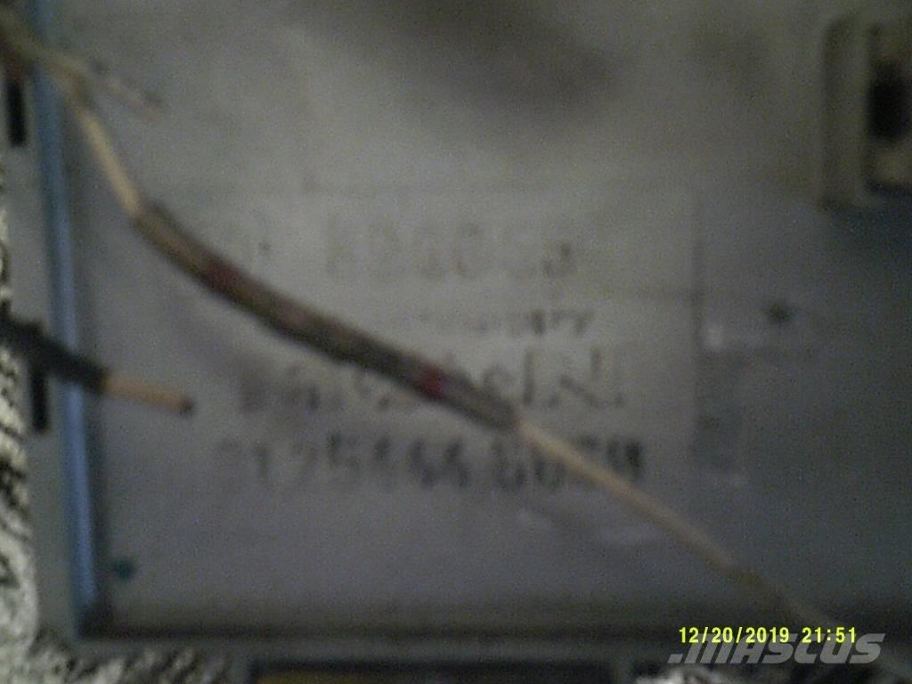 MAN TGS 81254446060 Cabines e interior