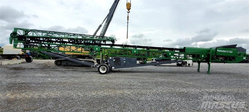 McCloskey ST100 Transportadores