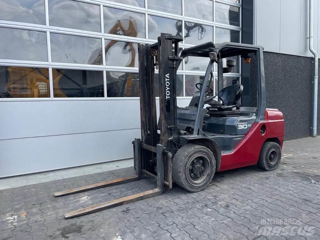 Toyota 02-8DF30 Empilhadores - Outros